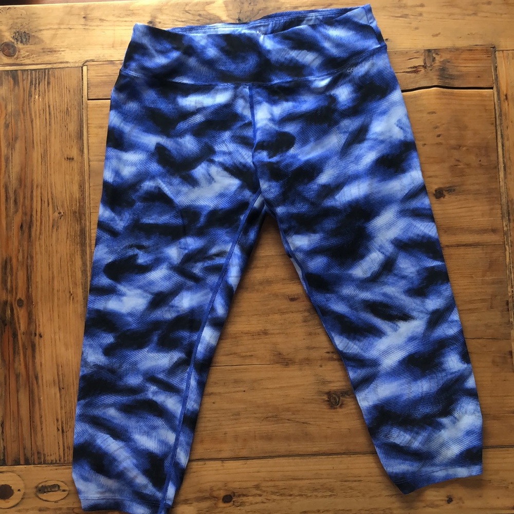 Calvin Klein Performance Quick Dry Capri Work out Pants